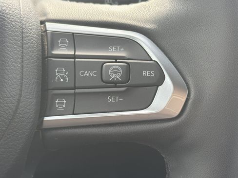 Used 2023 Jeep Compass Limited w/ Elite Group AWD/4WD image 28
