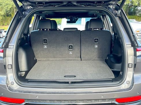 New 2025 Jeep Grand Cherokee Limited w/ Trailer Tow Package image 27