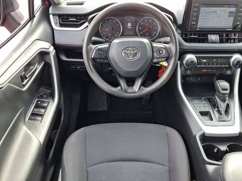 Used 2020 Toyota RAV4 LE AWD/4WD image 12