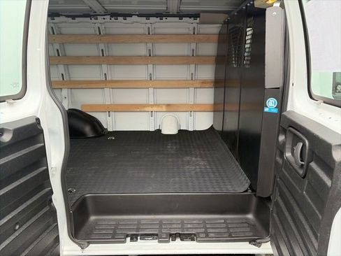 Used 2024 GMC Savana 2500 w/ Driver Convenience Package image 15