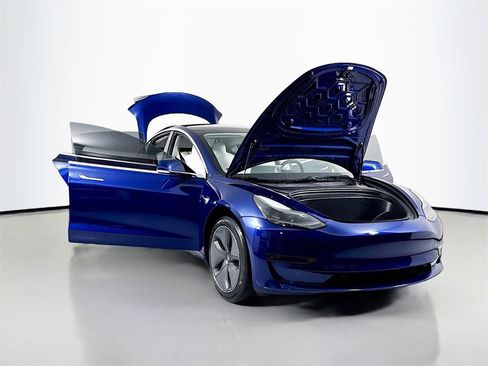 Used 2019 Tesla Model 3 Standard Range image 28
