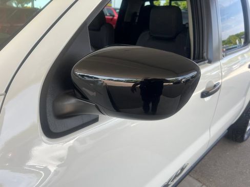 Used 2024 Nissan Frontier SV w/ Hardbody Edition AWD/4WD image 28