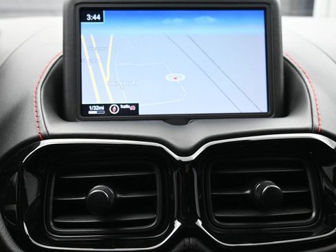 Used 2021 Aston Martin V8 Vantage Coupe image 14