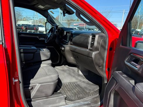 Used 2025 Chevrolet Silverado 2500 LT w/ Convenience Package image 15