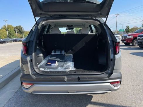 New 2025 Hyundai Tucson SE image 23