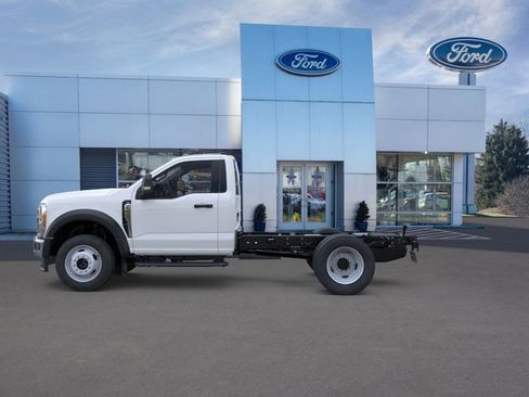 New 2026 Ford F550 4x4 Regular Cab Super Duty image 3