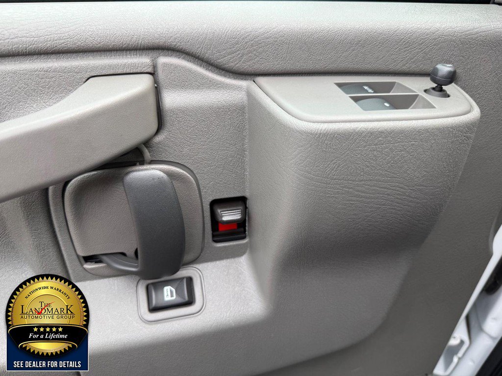 Used 2025 GMC Savana 2500 w/ Driver Convenience Package RWD image 8