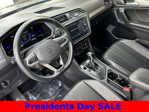 Used 2022 Volkswagen Tiguan SE image 10