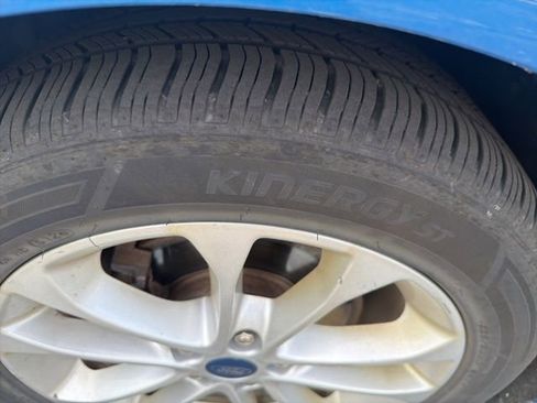 Used 2019 Ford Fusion SE FWD image 5