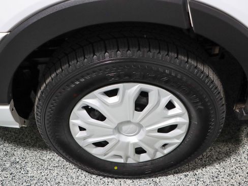 Used 2023 Ford Transit 350 XLT image 11