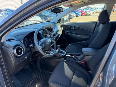 Used 2023 Hyundai Kona SEL w/ Winter Weather Package image 3