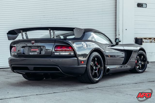 Used 2009 Dodge Viper ACR RWD image 9