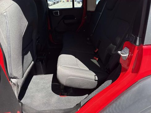 Used 2018 Jeep Wrangler Unlimited Sport S AWD/4WD image 27