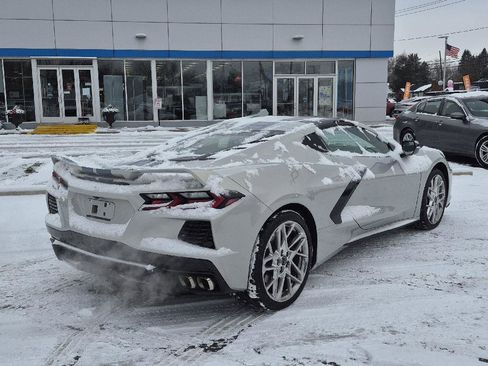 Used 2024 Chevrolet Corvette Stingray Preferred Cpe w/ Z51 Performance Package image 4