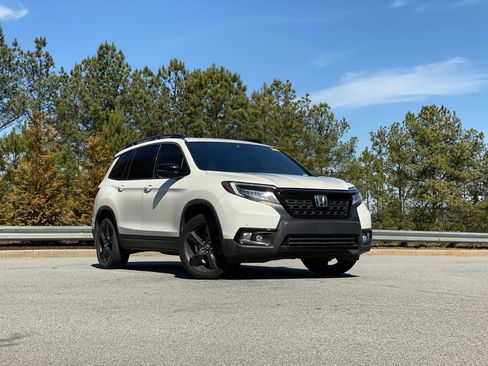 Used 2019 Honda Passport Elite image 2