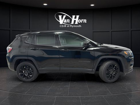 New 2026 Jeep Compass Latitude AWD/4WD image 8