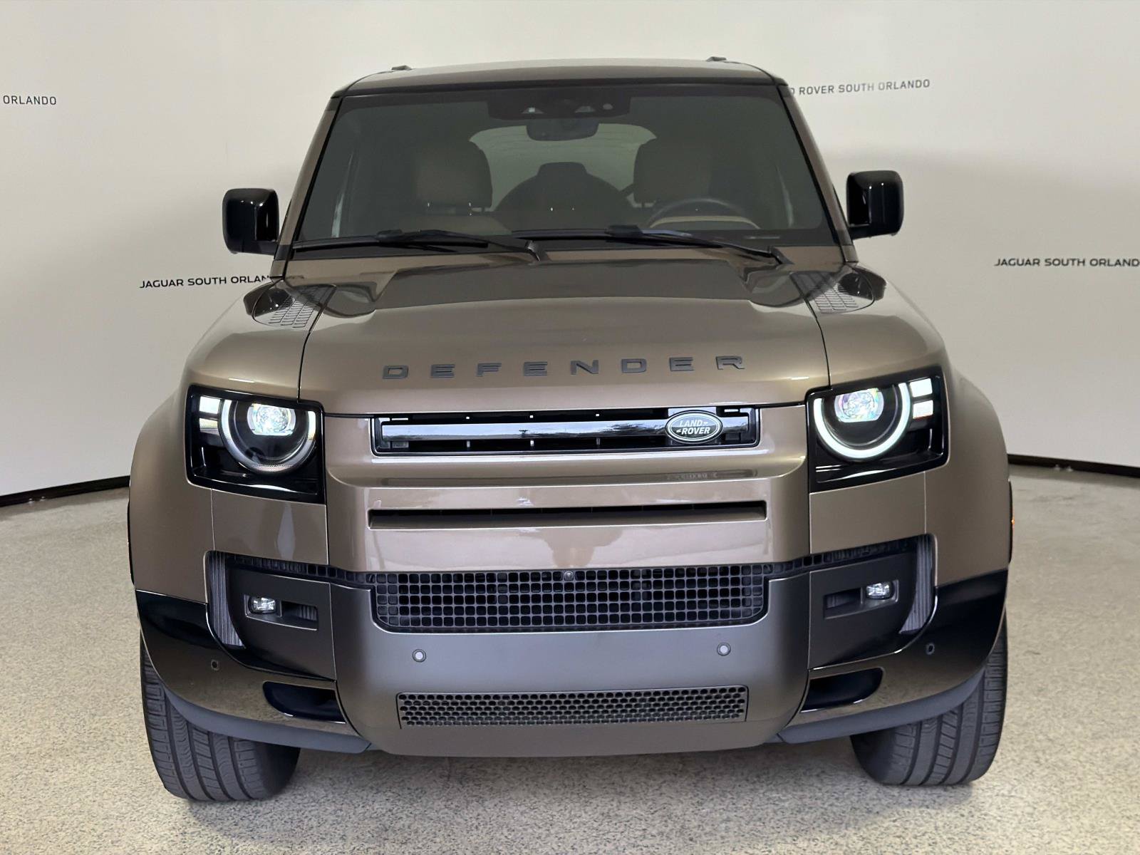 Used 2026 Land Rover Defender 110 X-Dynamic SE AWD/4WD image 8