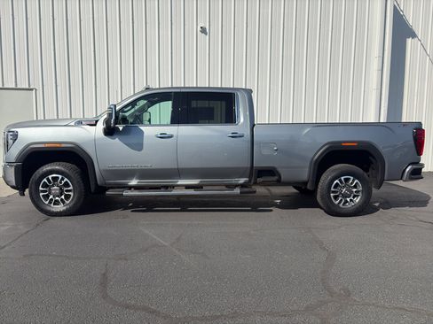 Used 2024 GMC Sierra 3500 SLT w/ SLT Premium Package image 2