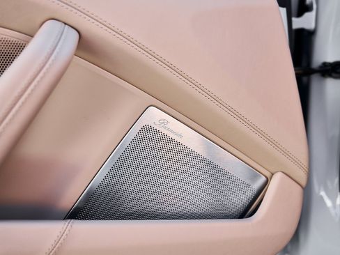 Used 2024 Porsche 911 Turbo image 31