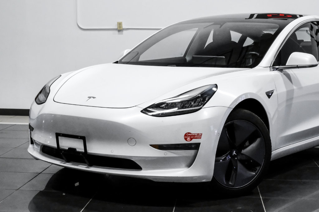 Used 2018 Tesla Model 3 Long Range RWD image 8