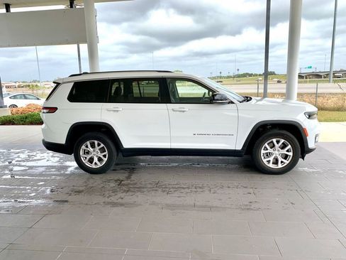 Used 2022 Jeep Grand Cherokee L Limited image 4