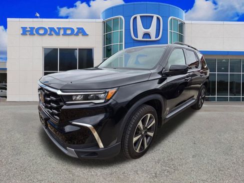 Used 2023 Honda Pilot Touring image 18