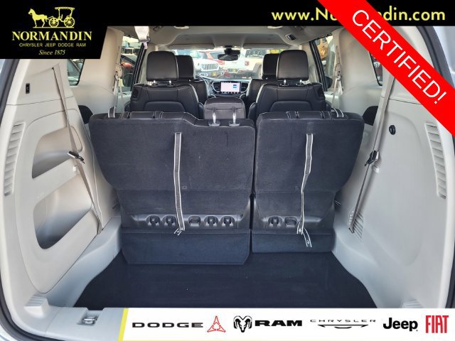 Certified 2024 Chrysler Pacifica Touring-L FWD image 19