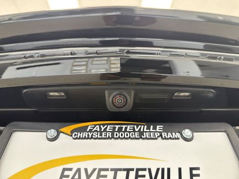 Used 2021 Chevrolet Corvette Stingray Premium Conv w/ Z51 Performance Package RWD image 32