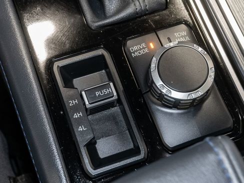 Used 2024 Toyota Tundra Platinum AWD/4WD image 25