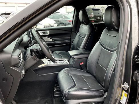 Used 2020 Ford Explorer ST w/ Premium Technology Package image 7