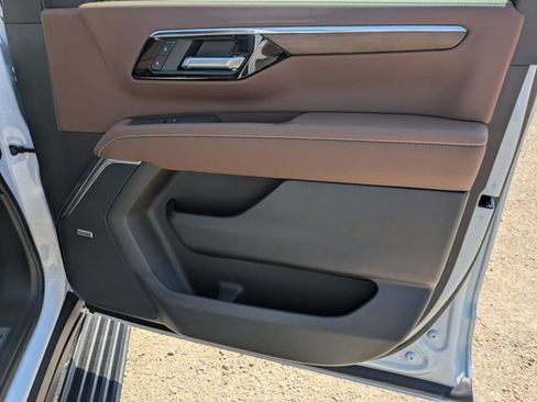 New 2026 Chevrolet Tahoe High Country AWD/4WD image 40