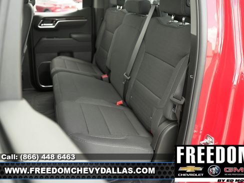 New 2025 GMC Sierra 1500 Elevation image 14