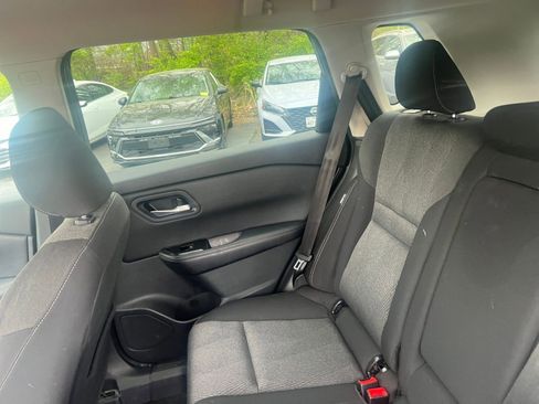 Used 2025 Nissan Rogue SV image 35