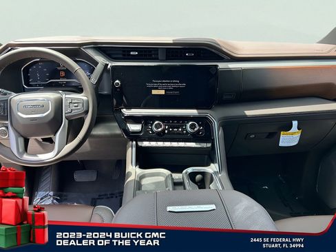 New 2025 GMC Sierra 2500 Denali w/ Denali Reserve Package image 14