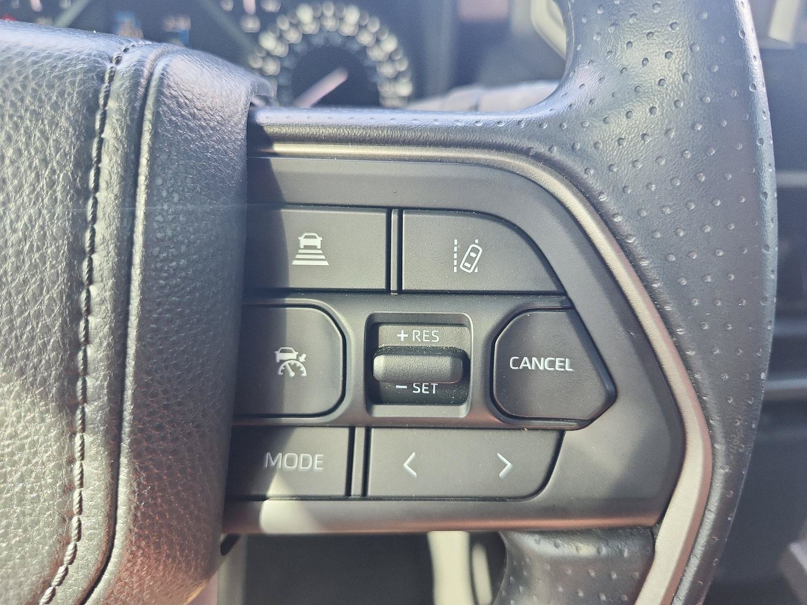 Used 2025 Toyota Tundra SR5 AWD/4WD image 27