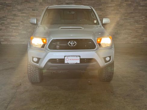 Used 2013 Toyota Tacoma 4x4 Access Cab V6 w/ TRD Sport Pkg image 9