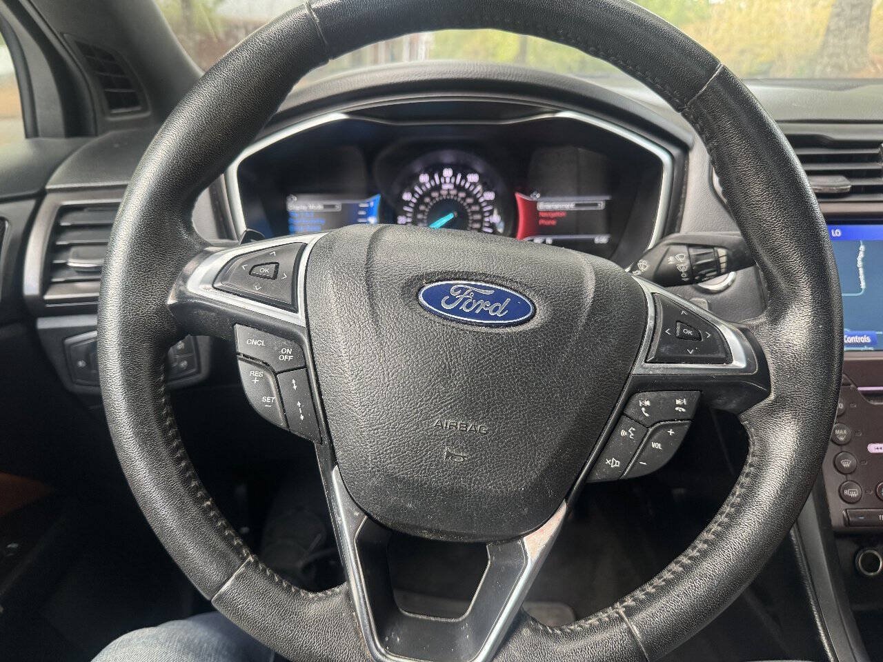 Used 2019 Ford Fusion Titanium AWD/4WD image 35