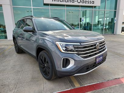 New 2026 Volkswagen Atlas SE