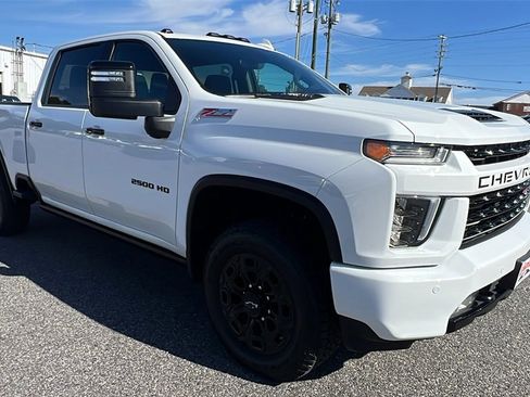 Certified 2022 Chevrolet Silverado 2500 LTZ w/ LTZ Plus Package image 3