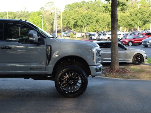 Used 2024 Ford F350 Lariat w/ Lariat Ultimate Package AWD/4WD image 11