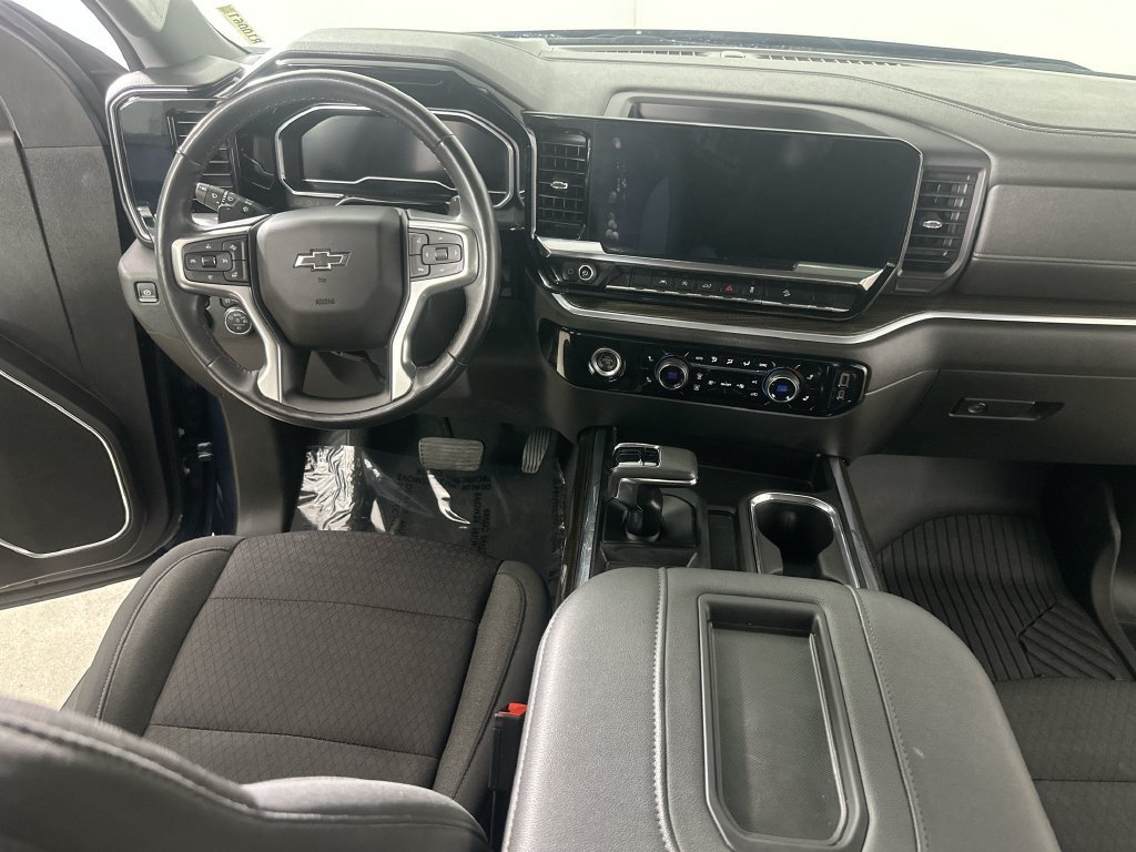 Used 2022 Chevrolet Silverado 1500 RST AWD/4WD image 19