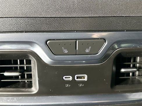 Used 2024 Chevrolet Silverado 2500 High Country image 26