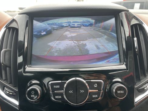 Used 2018 Chevrolet Cruze LT image 19