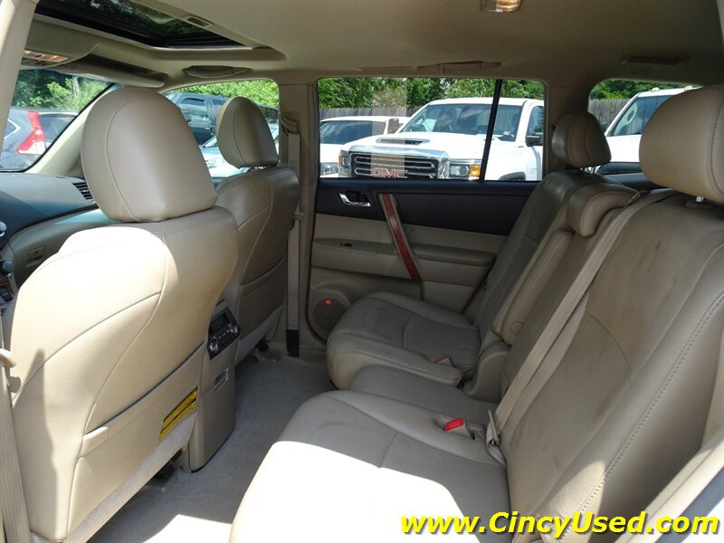 Used 2010 Toyota Highlander Limited w/ Extra Value Pkg 8 AWD/4WD image 13