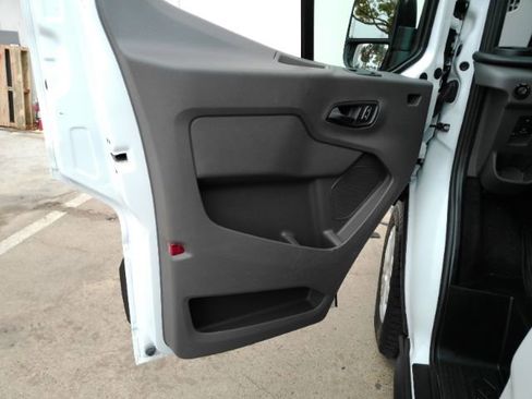 Used 2024 Ford Transit 350 XLT image 11