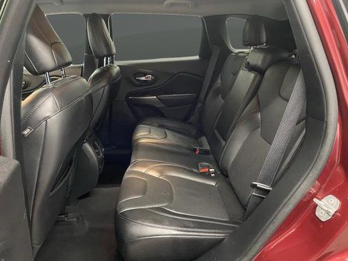 Used 2020 Jeep Cherokee Limited image 30