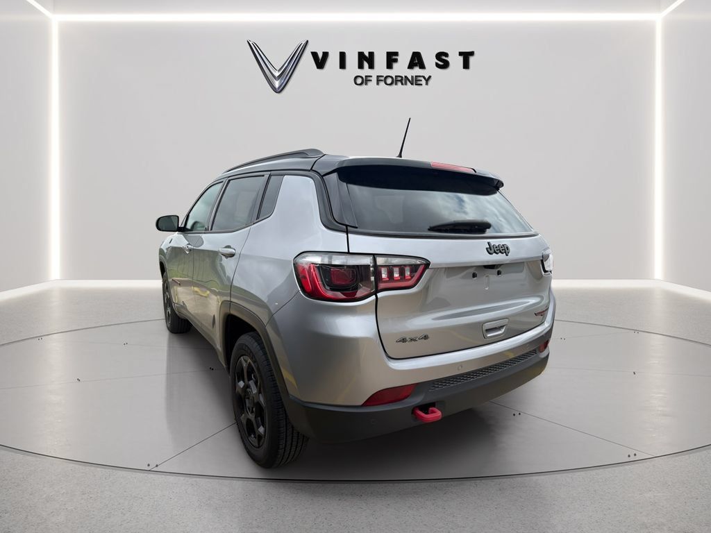 Used 2024 Jeep Compass Trailhawk AWD/4WD image 2