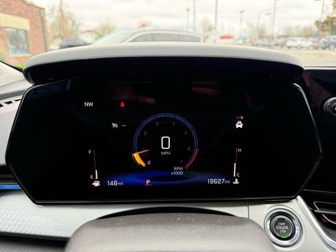 Used 2025 Chevrolet Trax LT w/ Driver Confidence Package image 13