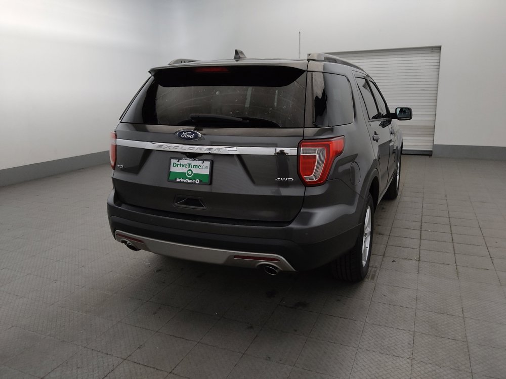 Used 2017 Ford Explorer XLT AWD/4WD image 7
