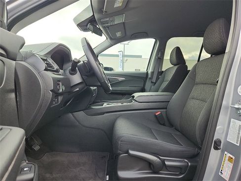 Used 2024 Honda Ridgeline Sport image 13